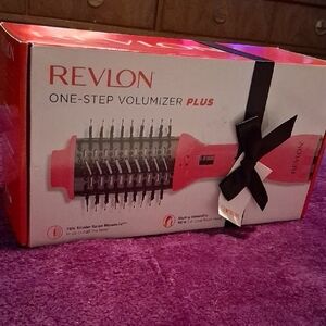 Revlon One-Step Volumizer Plus Hair Dryer - Vibrant Pink